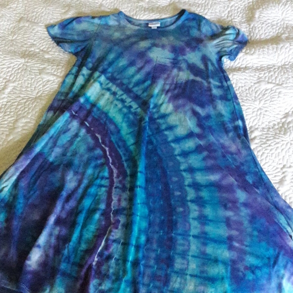 LuLaRoe Dresses & Skirts - LuLaRoe tie dye Small Carly